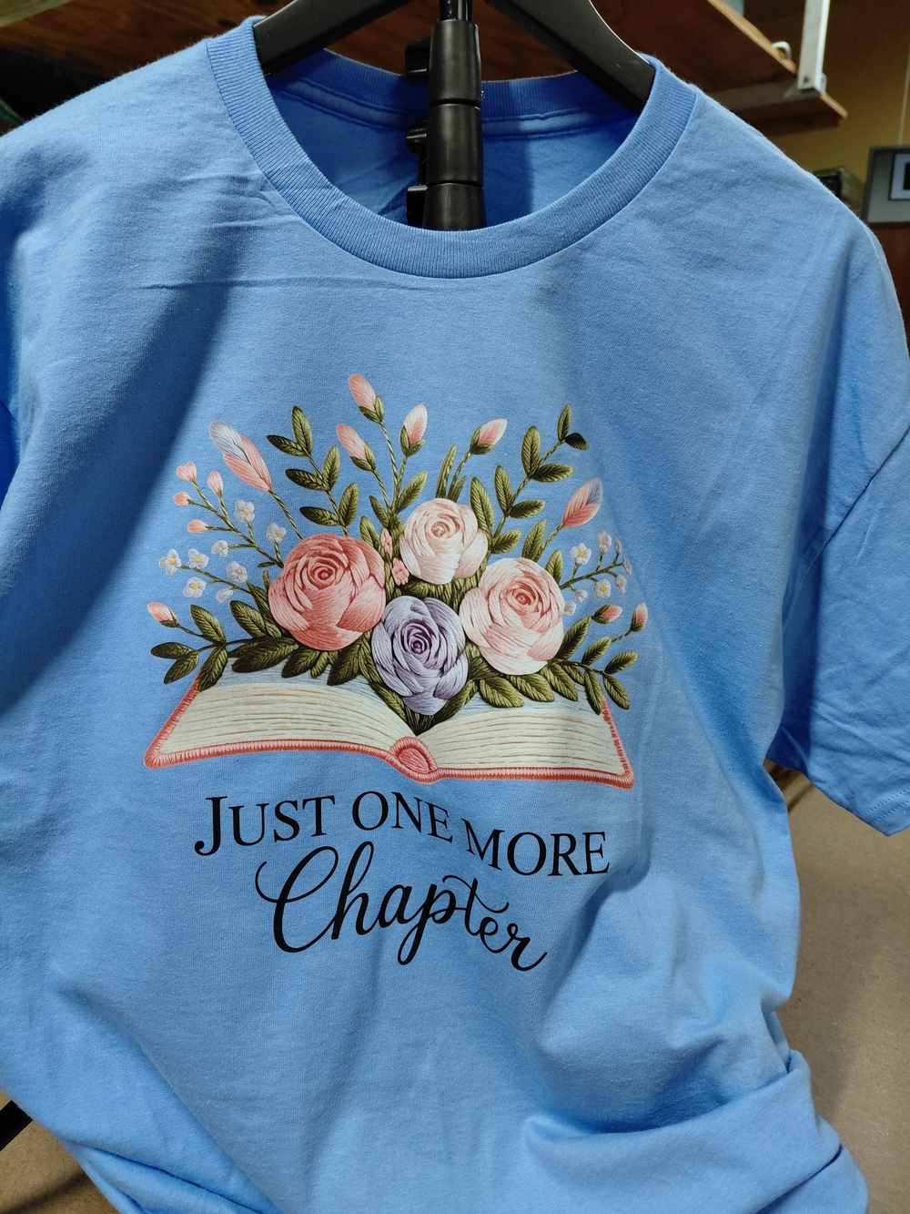 T-shirt XL Lt Blue Womens Gildan Heavy Cotton "Just One More Chapter" New
